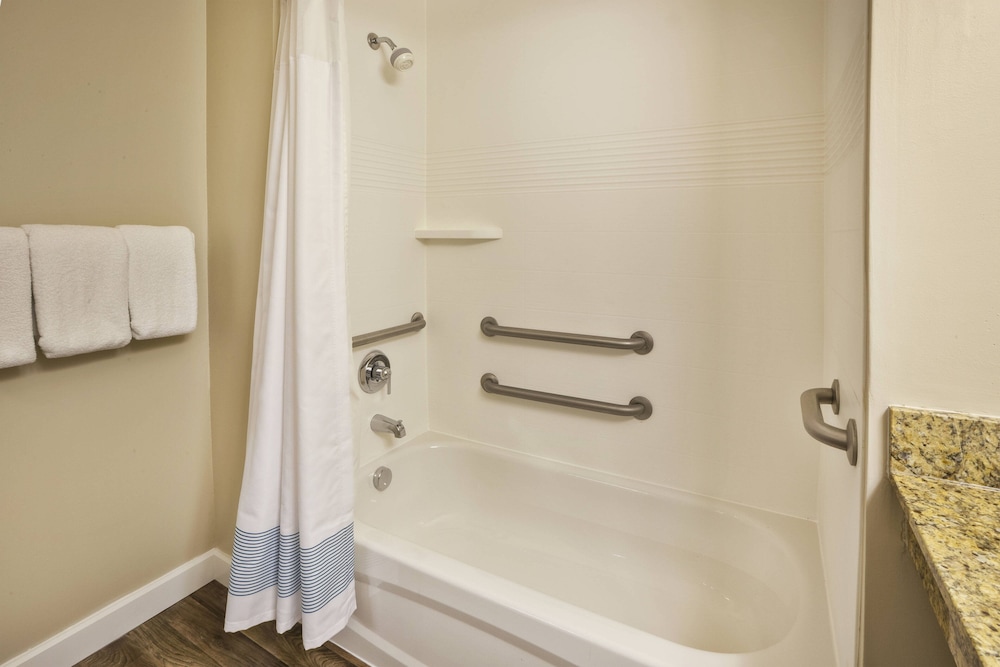 Towneplace Suites By Marriott Detroit Livonia