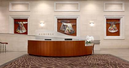Auberge Vancouver Hotel