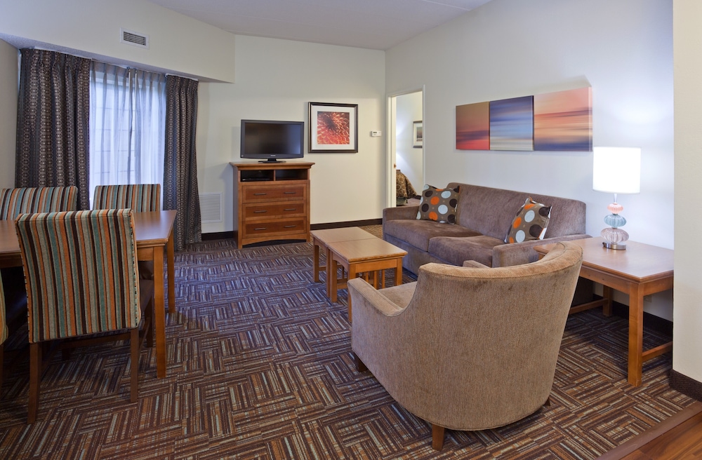 Staybridge Suites Eagan Airport South - Mall Area, an IHG Hotel