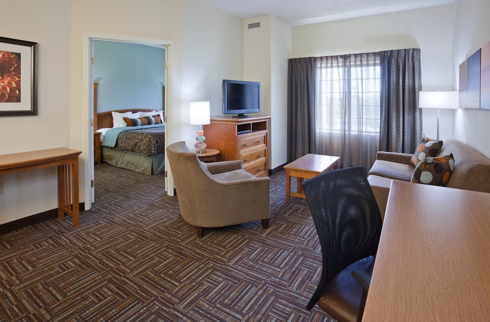 Staybridge Suites Eagan Airport South - Mall Area, an IHG Hotel