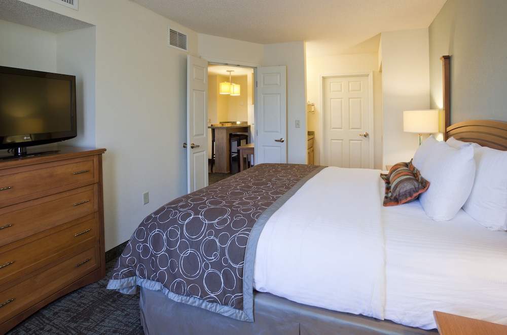 Staybridge Suites Eagan Airport South - Mall Area, an IHG Hotel