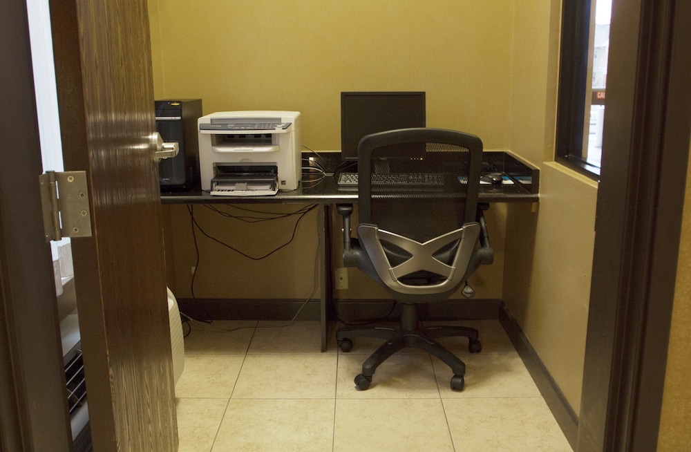 Brentwood Suites