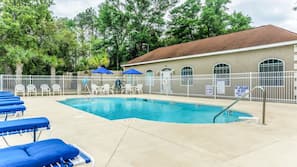 Seasonal outdoor pool
