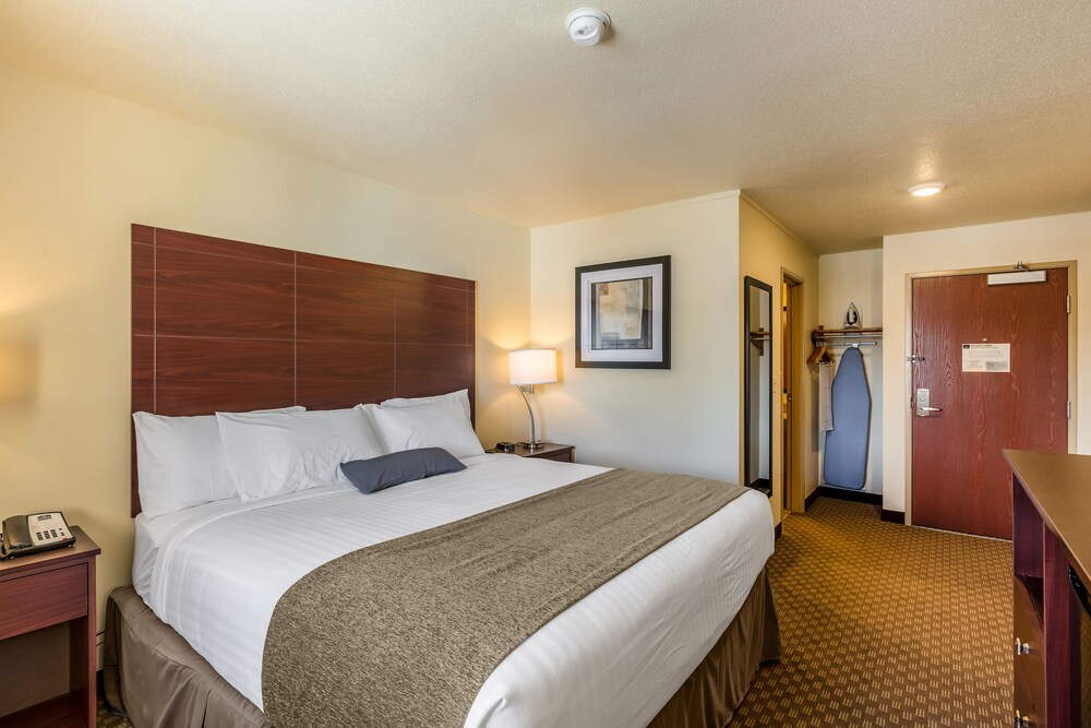 Cobblestone Inn & Suites Merrill