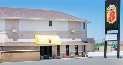 Super 8 by Wyndham Casper West by the River