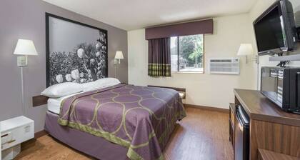 Super 8 by Wyndham Zanesville