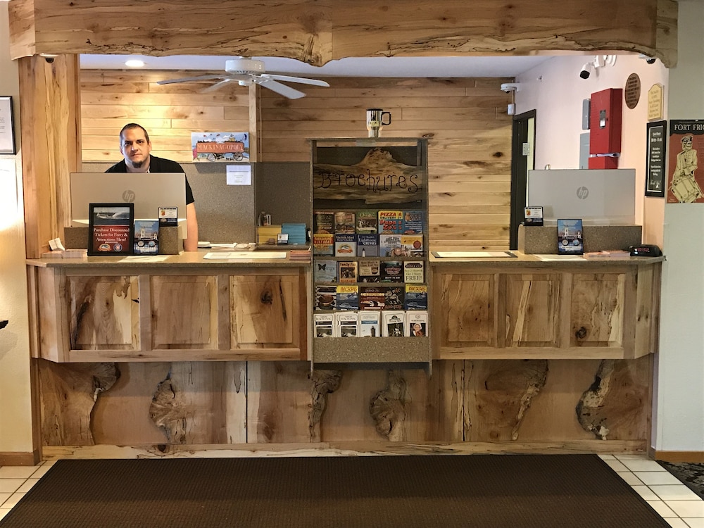 Check-in/check-out kiosk, Super 8 by Wyndham Bridgeview of Mackinaw City