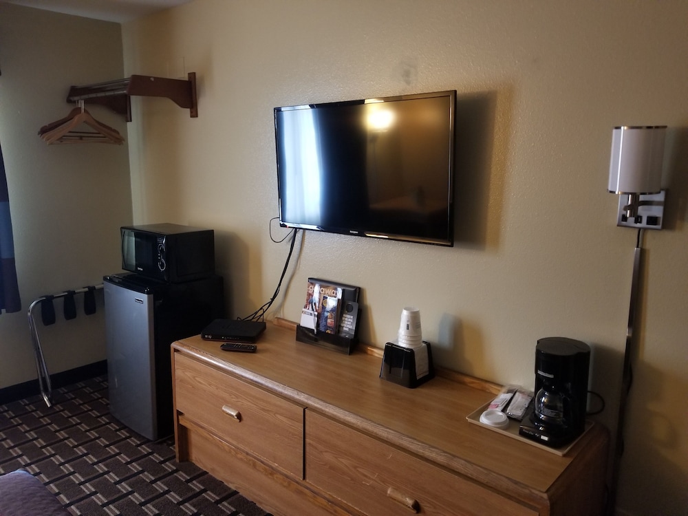 Super 8 by Wyndham Carson City