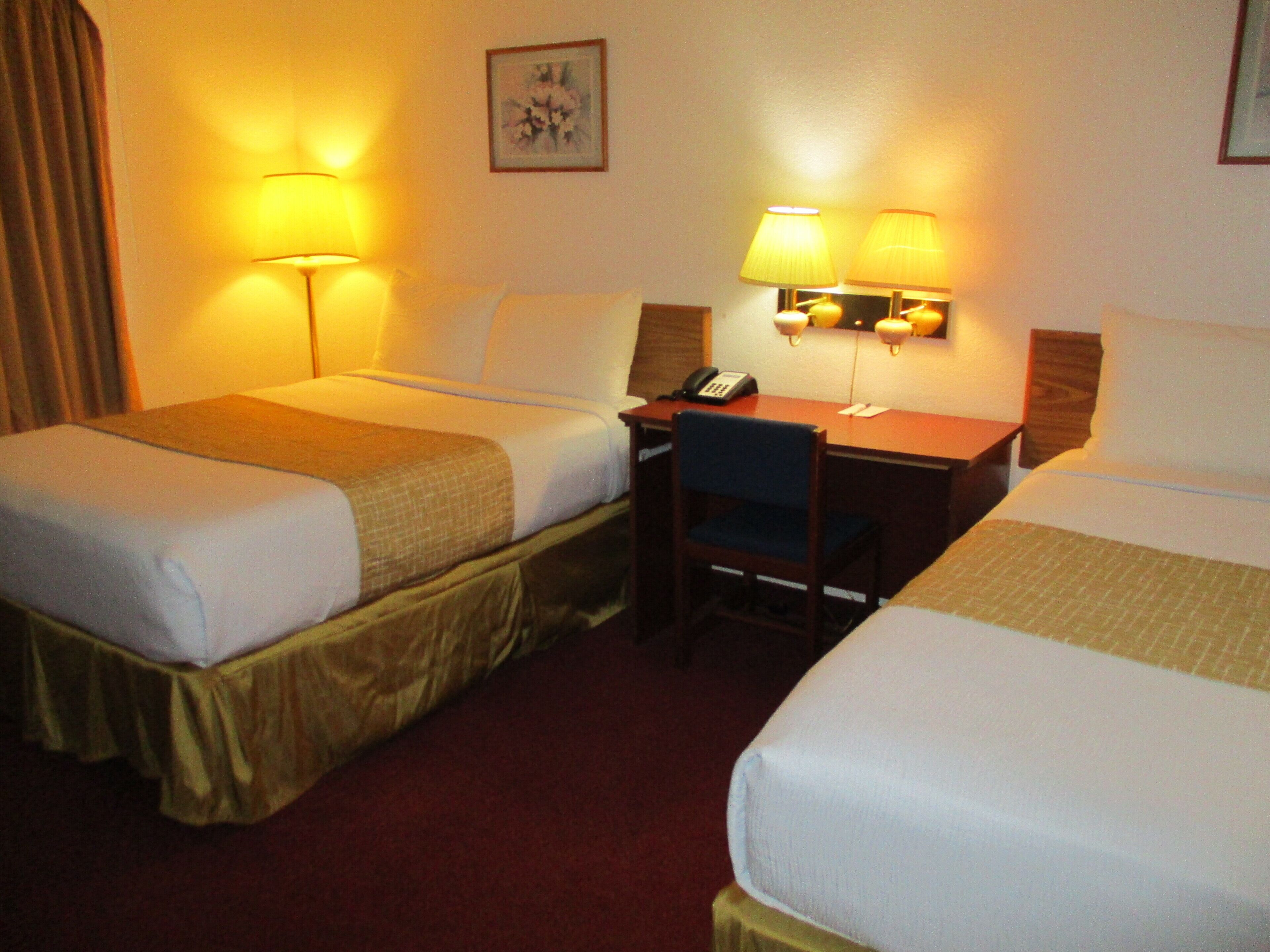Smart Choice Inn & Suites in Plankinton, United States