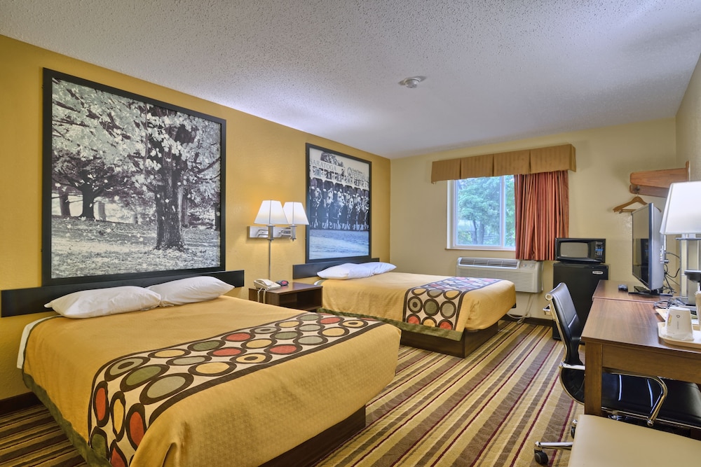 Room, Super 8 by Wyndham Latham/Albany Airport