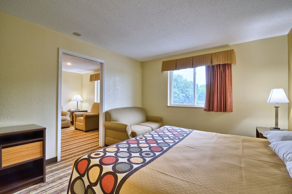 Room, Super 8 by Wyndham Latham/Albany Airport