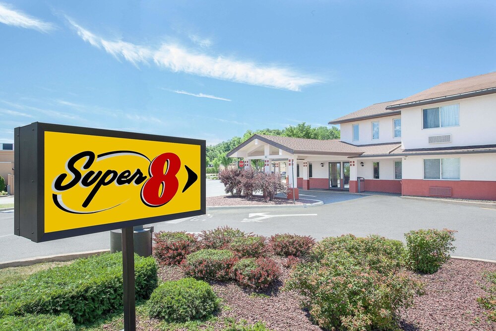 Super 8 by Wyndham Middletown