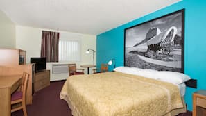1 bedroom, desk, blackout drapes, free WiFi
