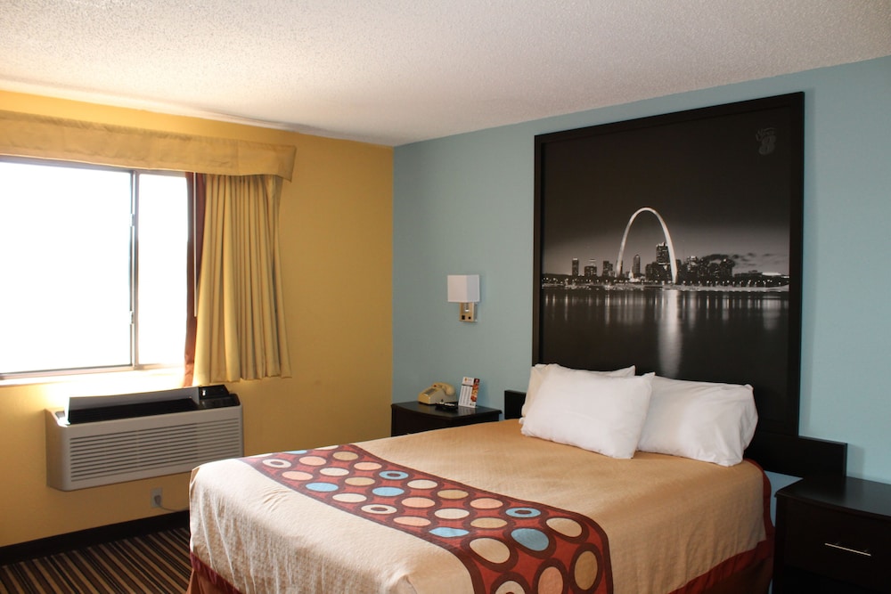 Room, Super 8 by Wyndham Warrenton