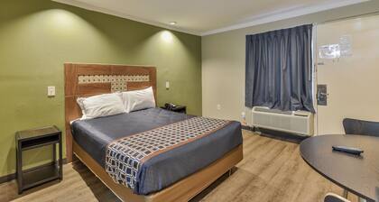 Budgetel Inn and Suites Raleigh Downtown East