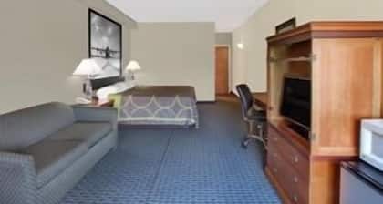 Super 8 by Wyndham Clemmons/Winston-Salem Area I-40