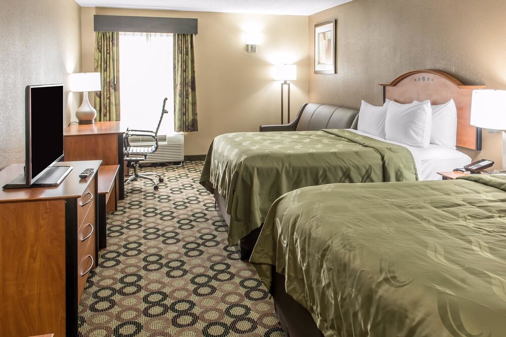 Quality Inn & Suites Columbus West - Hilliard