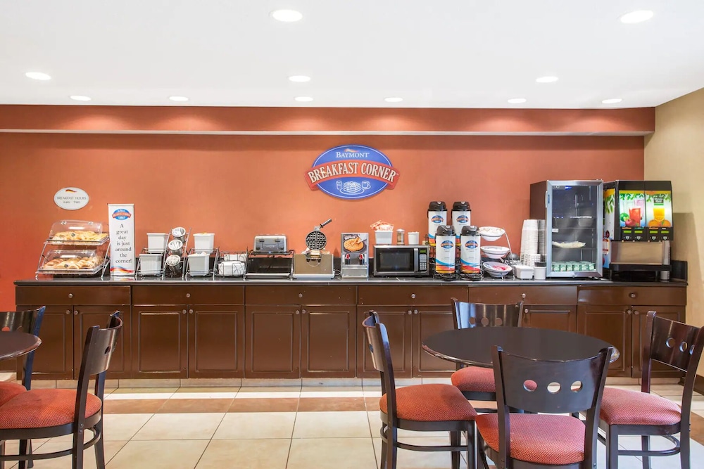 Breakfast area, Baymont by Wyndham Winston Salem