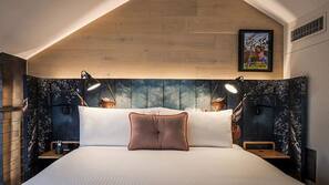 1 bedroom, premium bedding, free minibar, in-room safe
