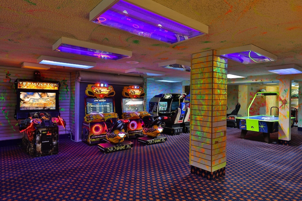 Arcade, Edgewater Hotel & Casino Resort