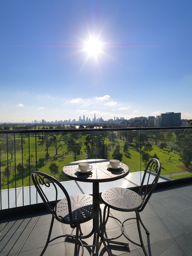 Balcony, Adina Apartment Hotel St Kilda Melbourne