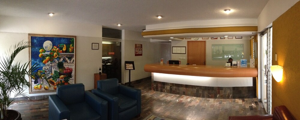 Azteca Inn 2018 Pictures Reviews Prices Deals Expedia Ca Courtyard Featured Image Interior Entrance