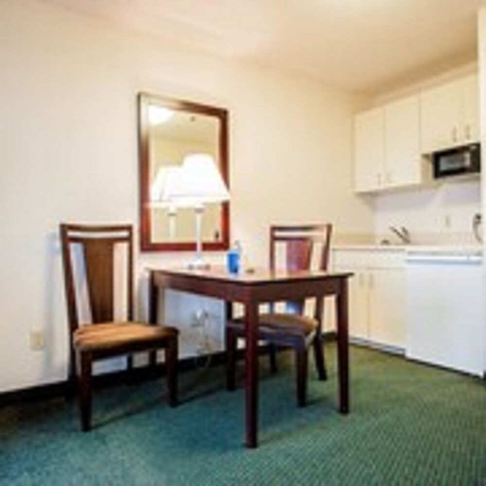 Bathroom, Greystone Inn and Suites