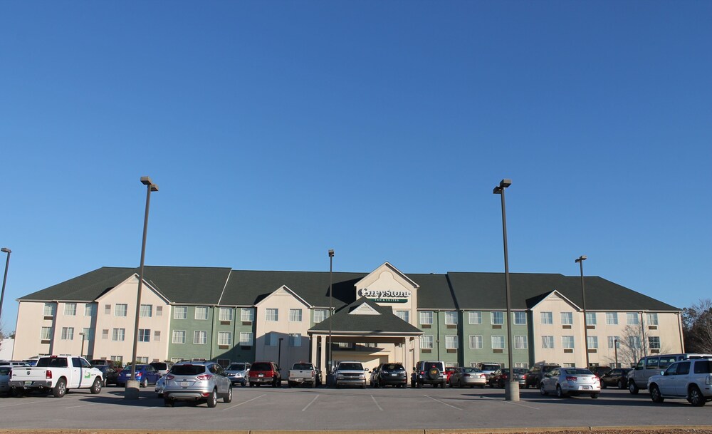 Parking, Greystone Inn and Suites