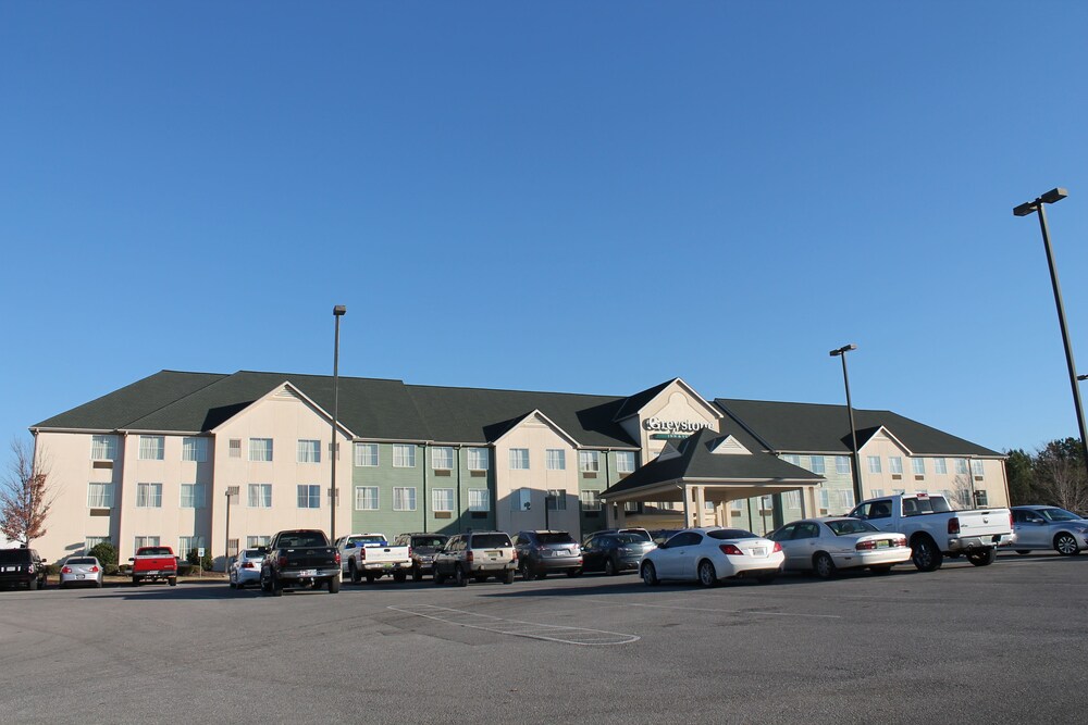 Parking, Greystone Inn and Suites