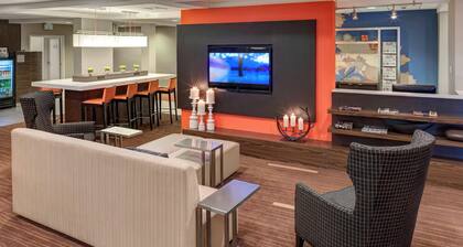 Courtyard by Marriott Wichita East