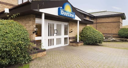 Days Inn by Wyndham Abington M74