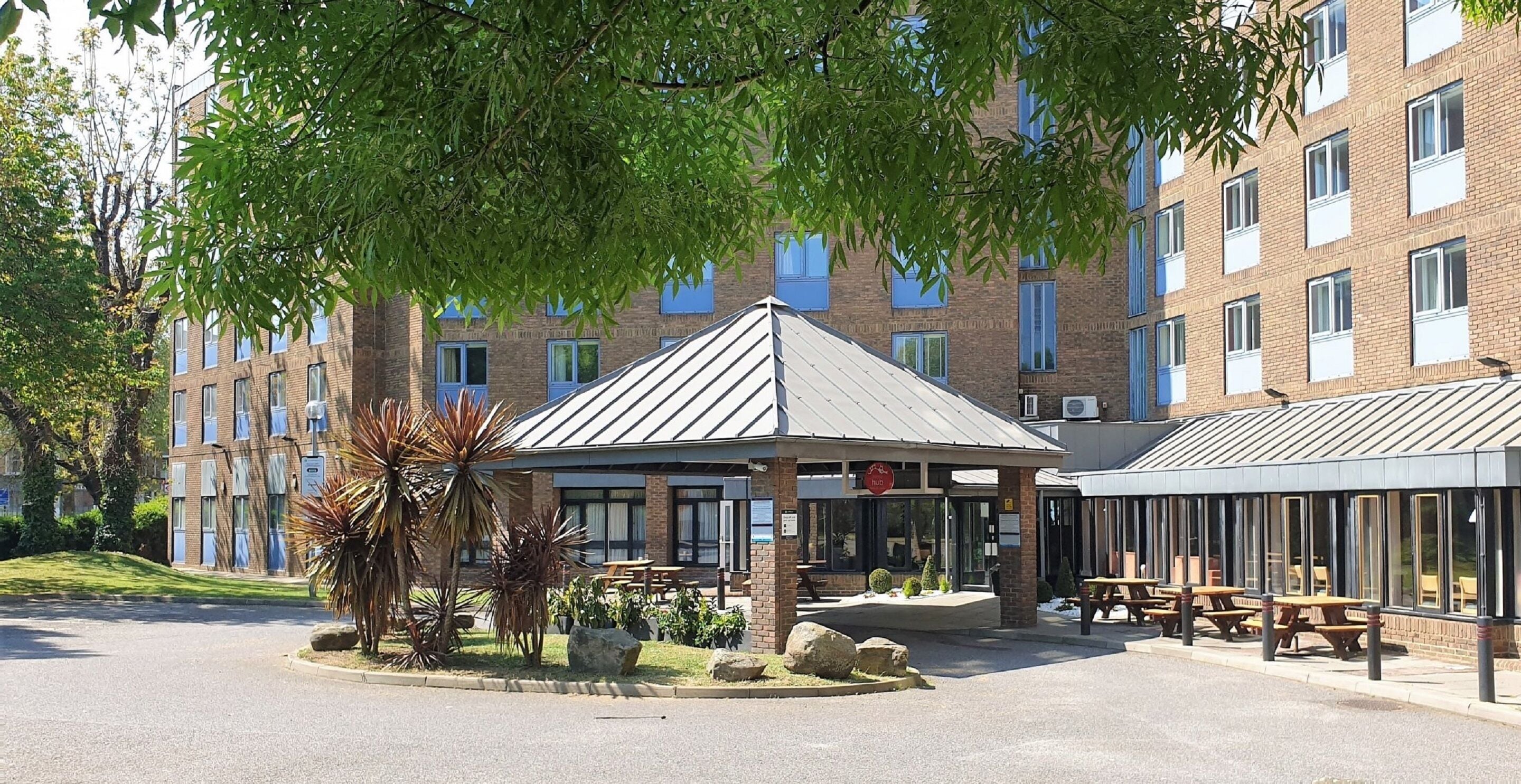 Days Hotel Waterloo