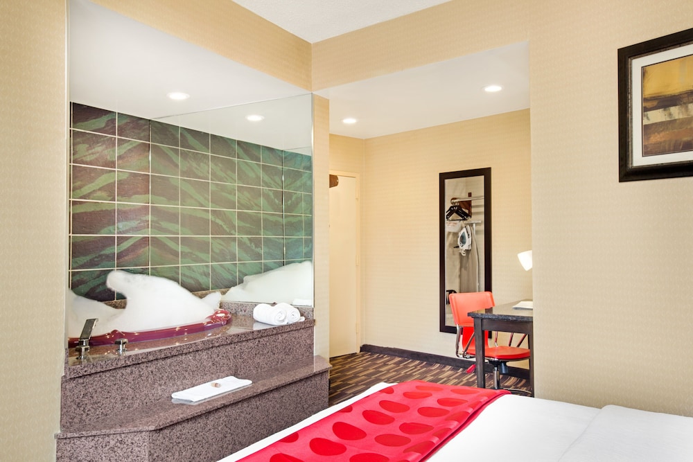 Ramada by Wyndham Bronx