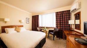 In-room safe, desk, iron/ironing board, free WiFi