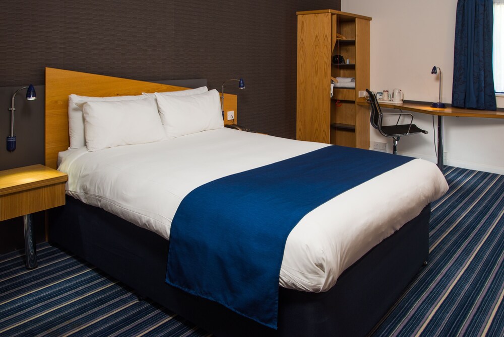 Holiday Inn Express Manchester East, an IHG Hotel