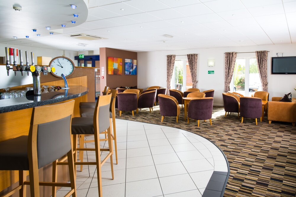 Holiday Inn Express Manchester East, an IHG Hotel