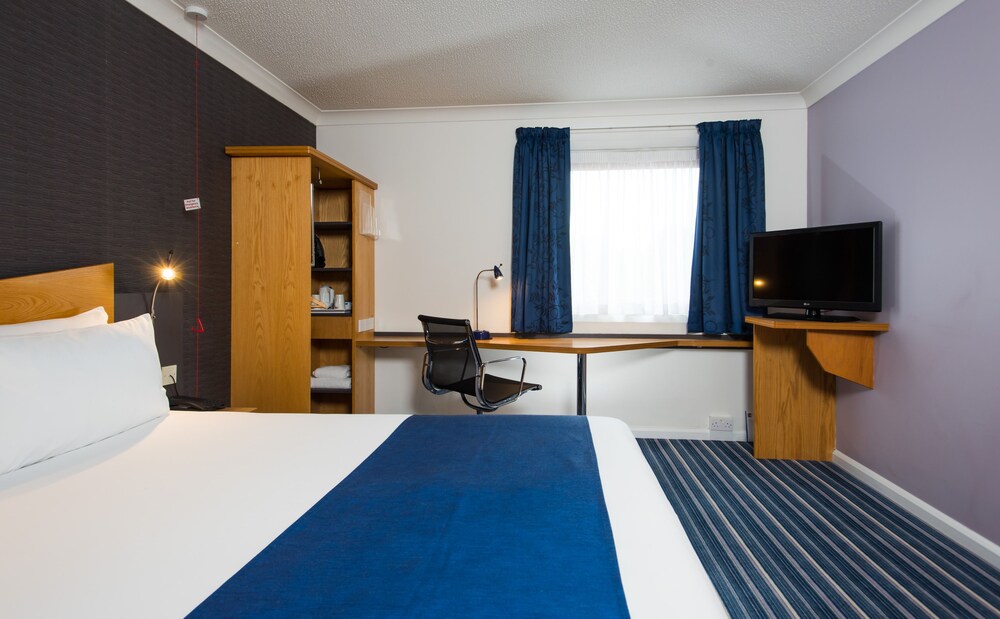 Holiday Inn Express Manchester East, an IHG Hotel