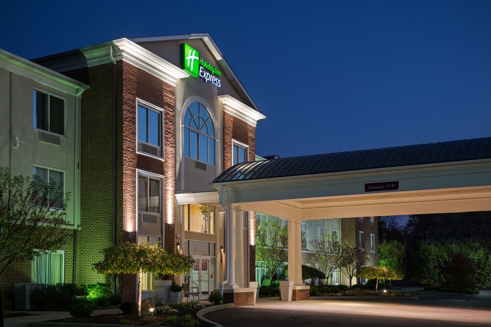 Primary image, Holiday Inn Express & Suites Youngstown N (Warren/Niles), an IHG Hotel