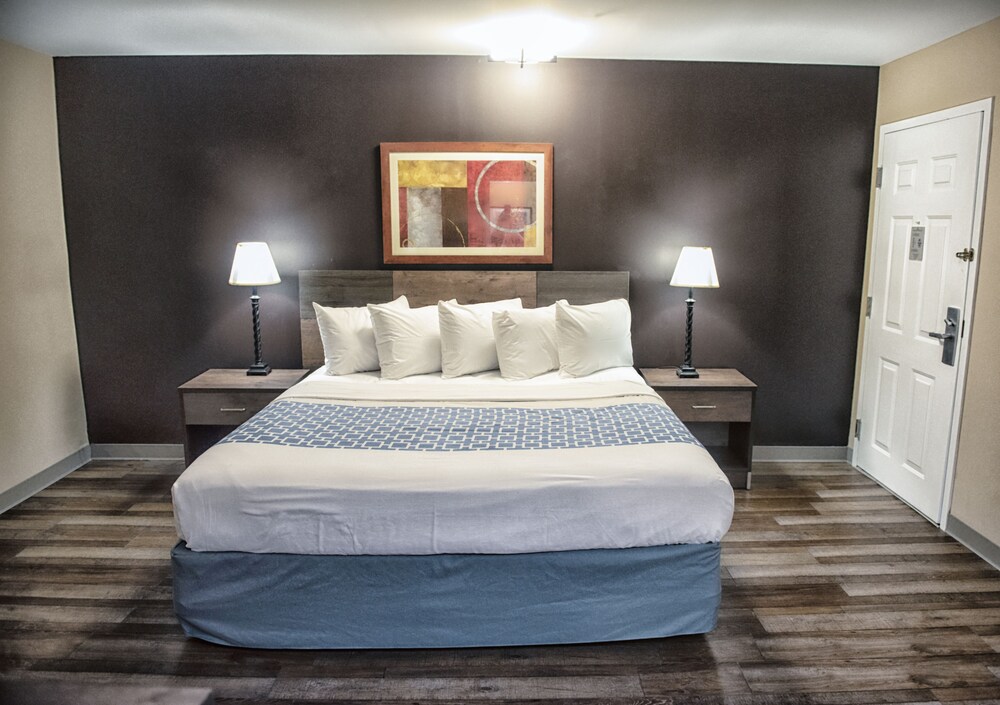 Suburban Extended Stay Hotel Charlotte - Ballantyne