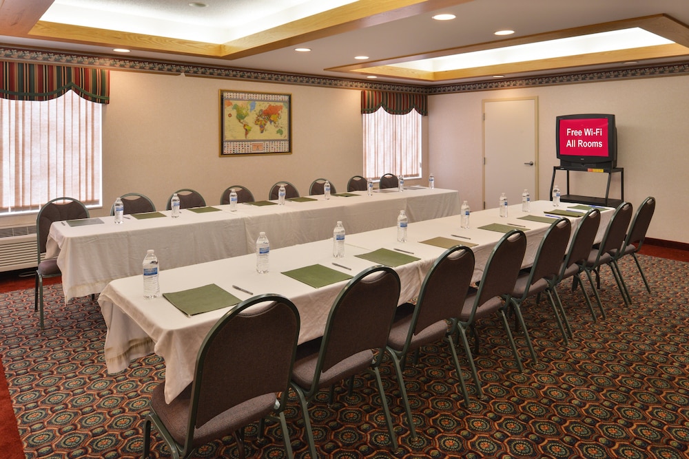 Meeting facility, Red Roof Inn Clyde