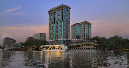 Four Seasons Hotel Cairo at First Residence