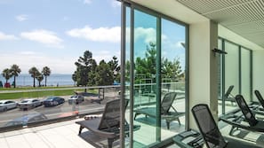 Indoor pool, sun loungers