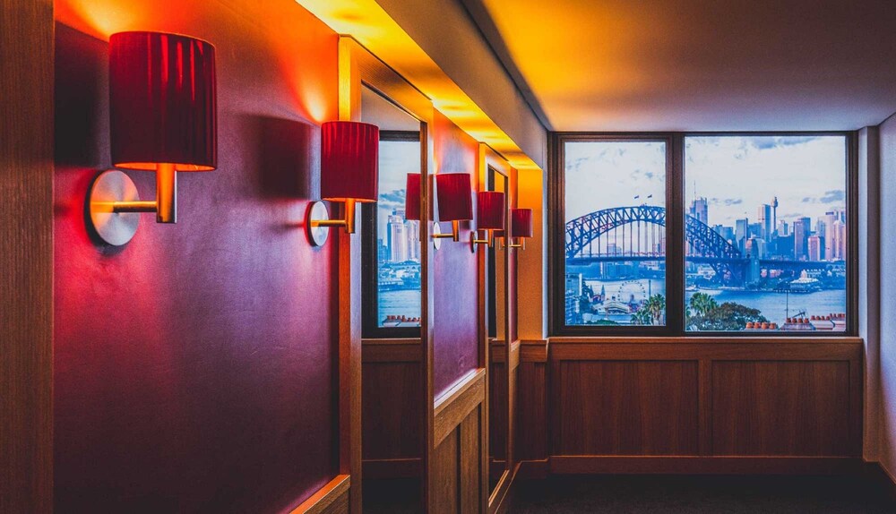 Room, View Sydney