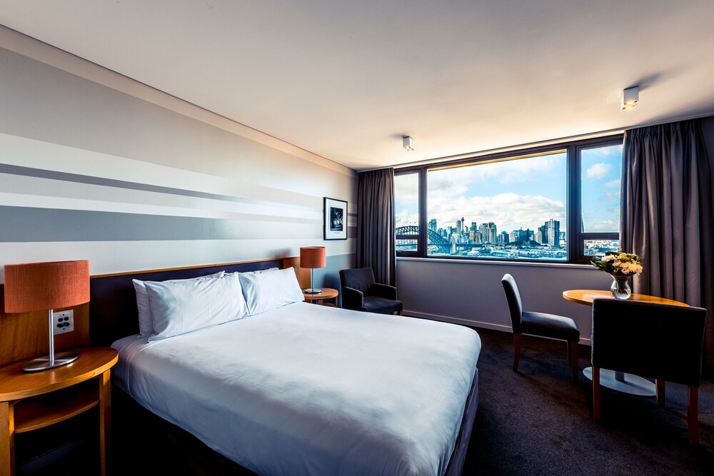 Room, View Sydney