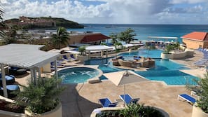 3 outdoor pools, pool umbrellas, sun loungers
