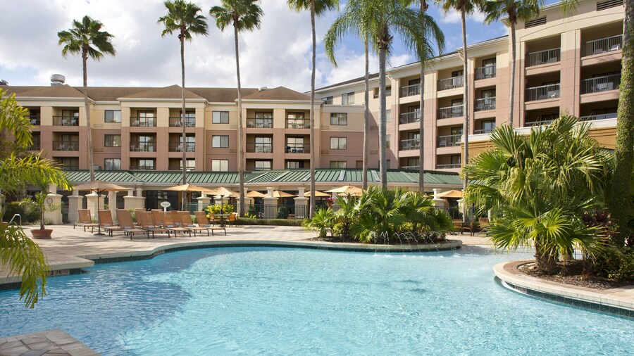 Courtyard Orlando Lake Buena Vista in the Marriott Village
