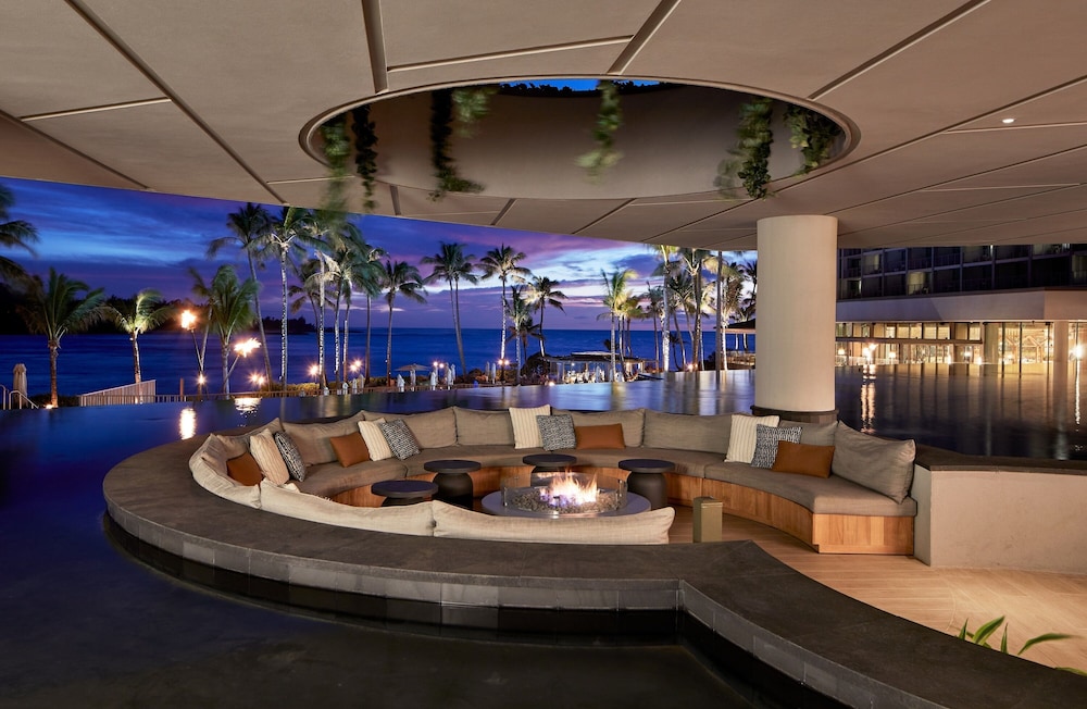 Lobby lounge, Turtle Bay Resort