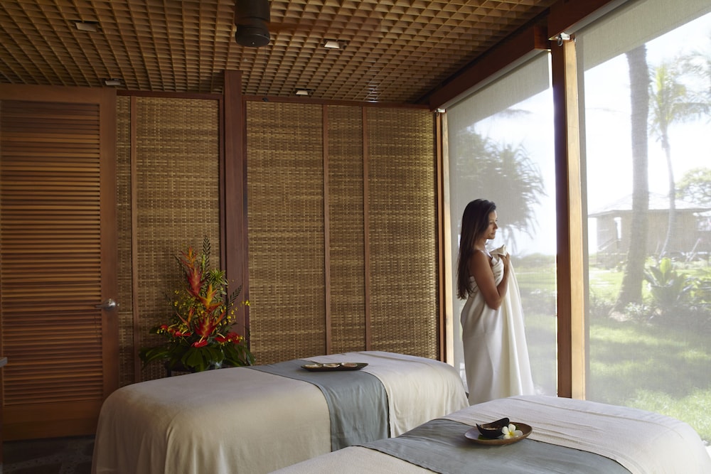 Treatment room, Turtle Bay Resort