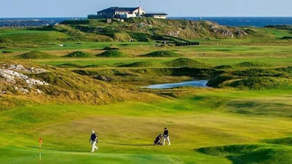 Golf, Clifden Station House