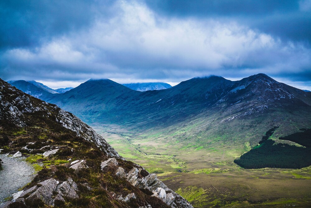 Hiking, Clifden Station House